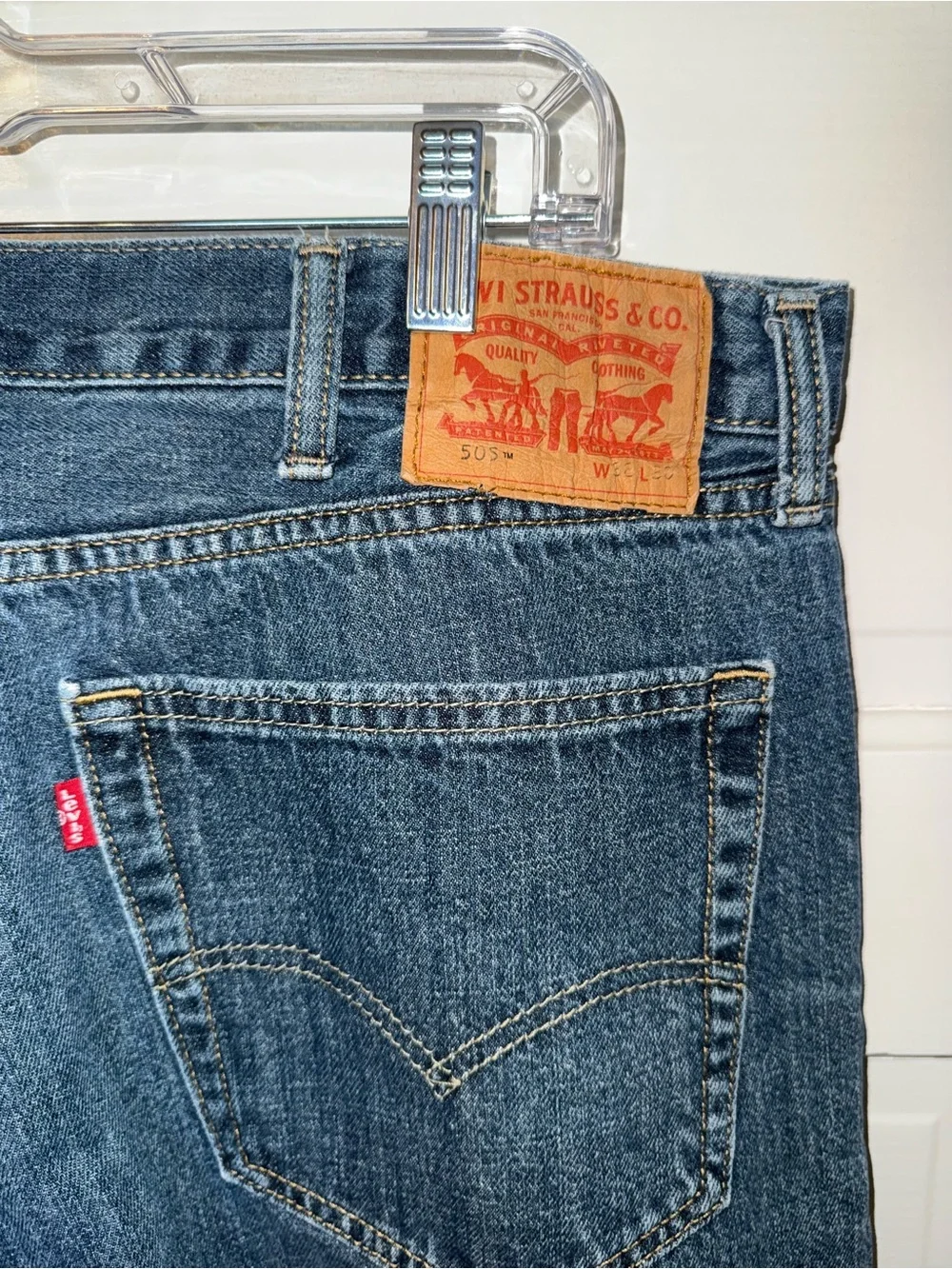 Men's Levi 505 Straight-Leg 38x30  Denim Jeans in Washed Blue